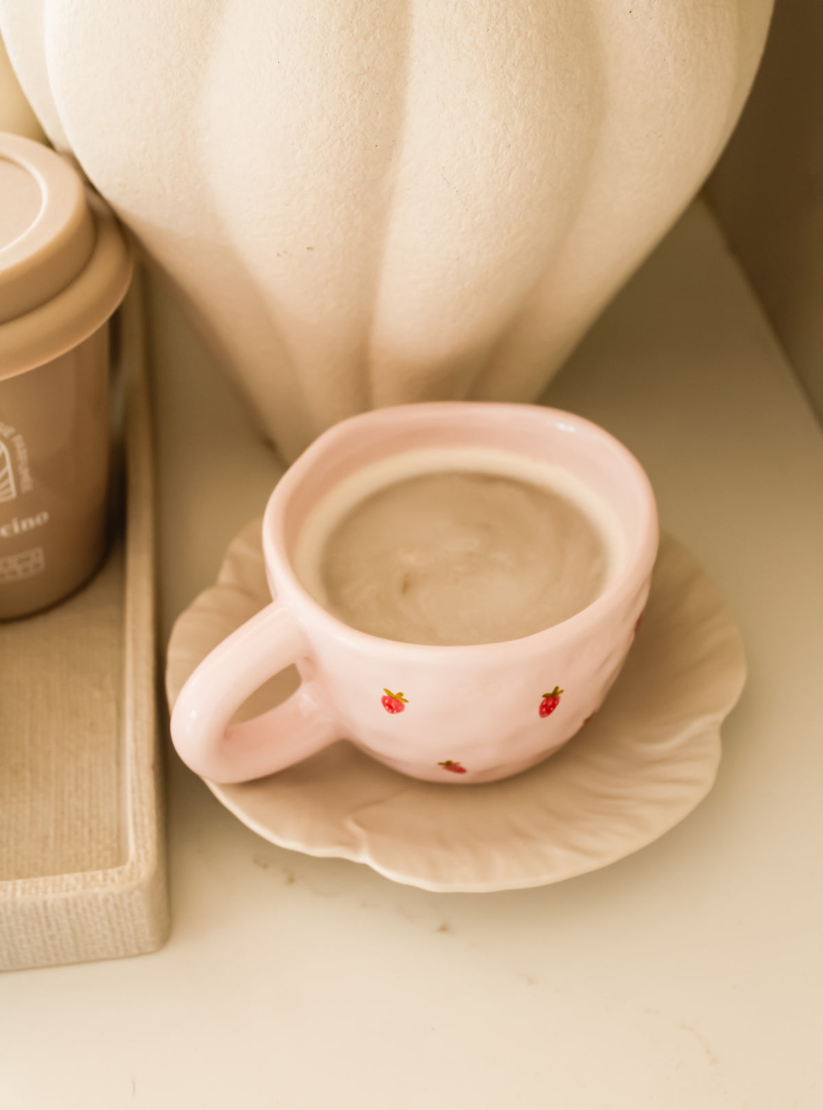 Tasse en céramique rose 8oz - fraises