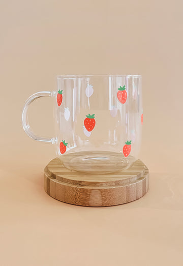 Tasse en verre clair - modèle fraises